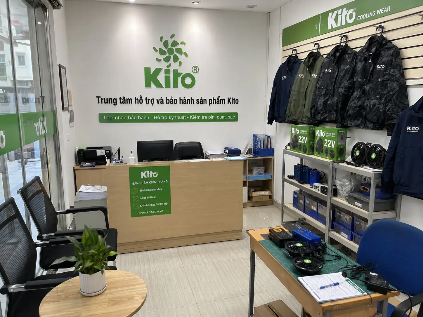 Khu vực hỗ trợ và bảo hành sản phẩm KITO Không gian trung tâm bảo hành và hỗ trợ KITO